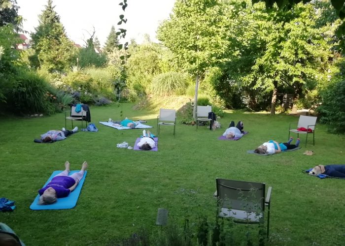 Yoga im Reininghauspark mit Margit El Kholi